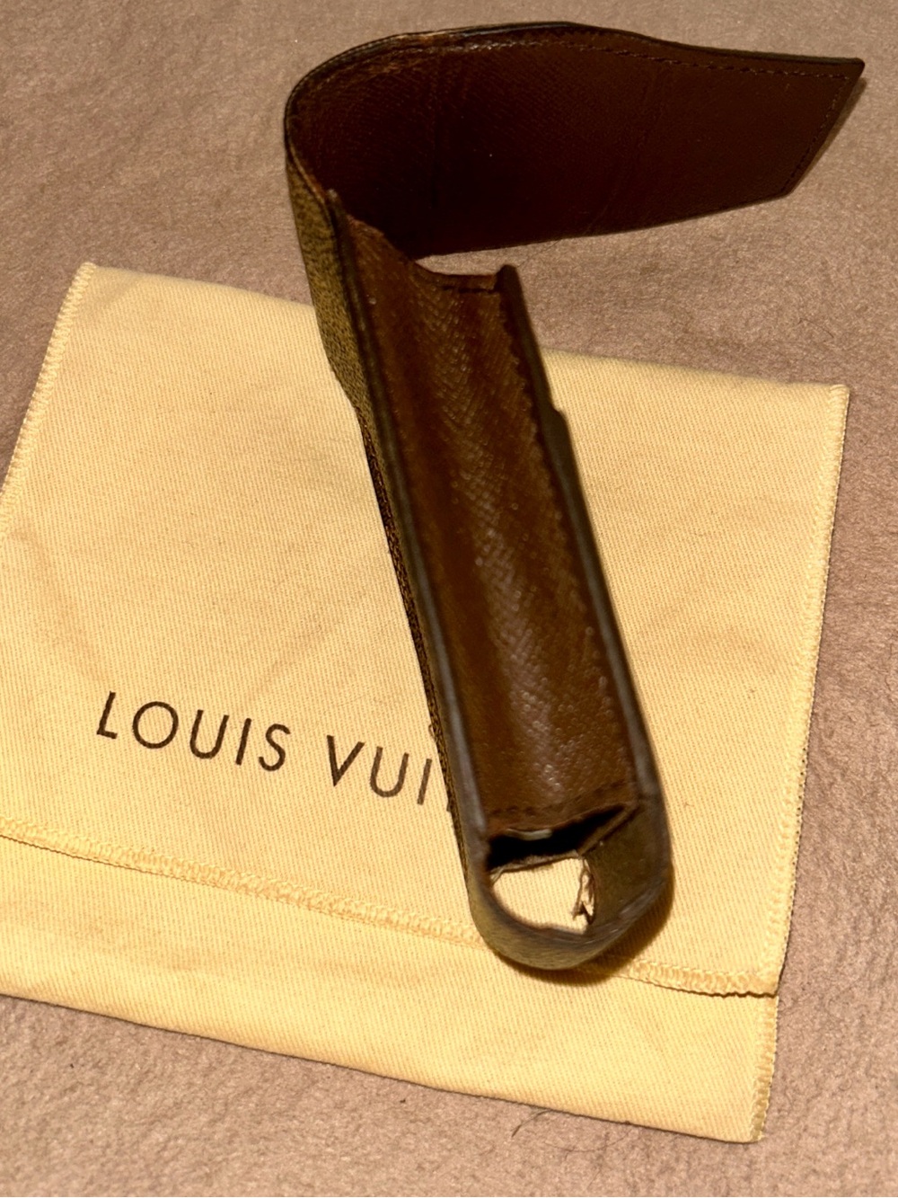 Louis Vuitton Damier Ebene
Cigarette Case (model N63024). Dusty included - Picture 4 of 7